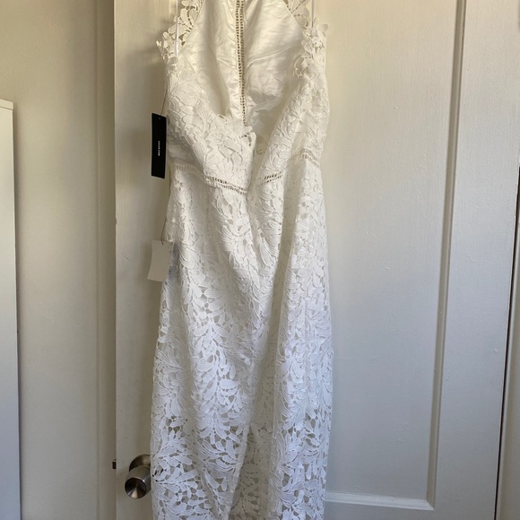 NWT Lulus white halter dress! - Picture 6 of 6